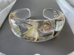 貝殻と金箔の透明バングル