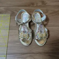 ビジュー付きゴールドサンダル　19cm