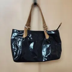 Upla ウプラ　ショルダーバッグ ハンドバッグ　黒 本革　軽い