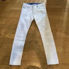 DIESEL ホワイト スリムフィット デニム　メンズ