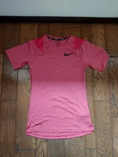 中古 NIKE PRO Tシャツ Sサイズ DB6057