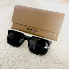 BURBERRY サングラスのサムネイル
