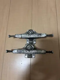 INDEPENDENT 139 新品未使用スケボー トラック2個セット - メルカリ