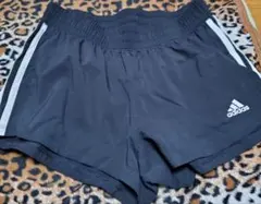 adidas ブラック ショートパンツ Mサイズ