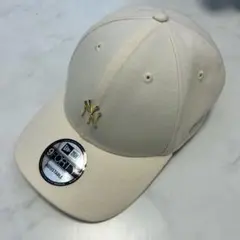 New Era ニューエラ メタルミニロゴ ホワイト × ゴールド