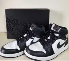 Nike Air Jordan 1 ミッドパンダエレファント