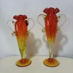 赤と黄色のガラス花瓶2つセット アンティーク　オブジェ　置物　一輪挿し