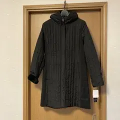 ブラックキルティングジャケット フード付き