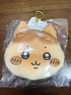 ハチワレ　ちいかわベーカリー　パンみたいなおかおポーチ