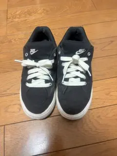 Nike ブラック スニーカー