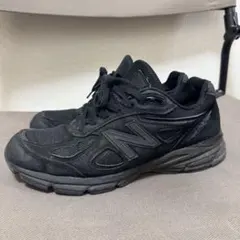 New Balance 990 v4 トリプルブラック