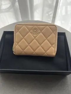 CHANEL ベージュ キルティング 二つ折り財布