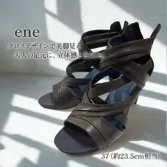 Item thumbnail for item a5d13099-ca8e-4bde-9f60-ce918aafe46c