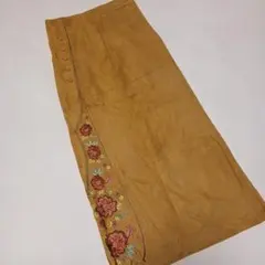 刺繍付きブラウンタイトスカート　スウェード