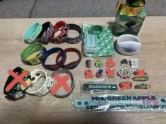 Mrs. GREEN APPLE ラバーバンド・ピンバッジ - メルカリ