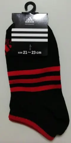 【衣料品／キッズ／レディース】adidas　ソックス〈21～23cm〉即購入可◎