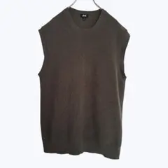 ユニクロ ニットベスト ノースリーブ カーキ レイヤード シンプル 無地