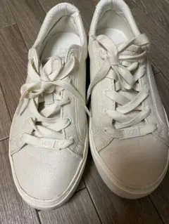 UGG ホワイトレザー スニーカー