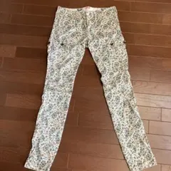 ✨お値下げしました✨【ベティ　スミス】花柄パンツのサムネイル
