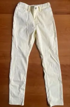 UNIQLO ストレッチ　イエローロングパンツ 140