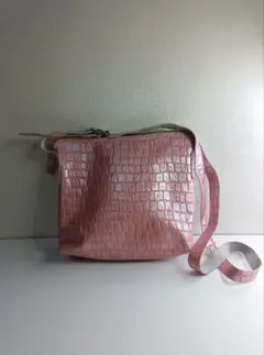 新品 ピンク クロコ型押し レザー ショルダーバッグ ポシェット サコッシュ