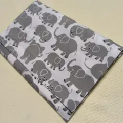 ハンドメイド　診察券も入る　お薬手帳ケース　アニマル柄　ぞうさん　かわいい