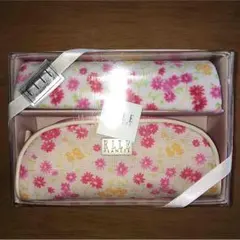 新品 未開封 ELLE プラネット ポーチセットのサムネイル