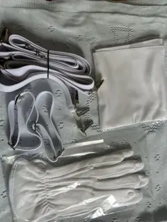 白色の手袋・サスペンダー・ハンカチセット　結婚式　新郎