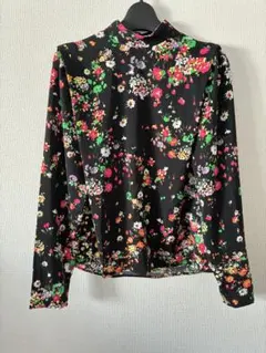 H&M【XS】花柄 ハイネック 長袖シャツ ブラウス 総柄 ブラック 後ろボタン