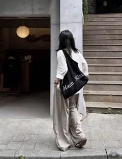 Matin Kim ブラック ショルダーバッグ