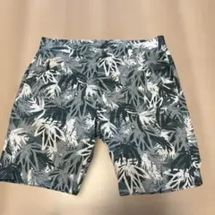 美品アクセルメンズ ゴルフパンツ ボタニカル柄 ショートパンツ3L 2259番