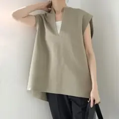 未使用 UNFILO アンフィーロ 【洗える・軽量】フォルムニットジレ