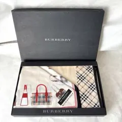 ギフト　箱入り　BURBERRY バーバリー　ハンカチ バッグ柄　チェック柄