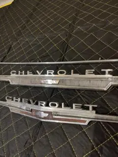 TRIUMPH タンクバッジ（エムブレム）左右セット※これ以上の値下げ不可！ TRIUMPH タンクバッジ（エムブレム）左右セット※これ以上の値下げ不可