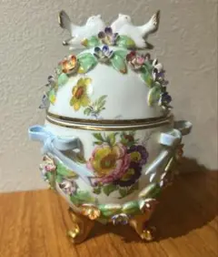陶器の小物入れ