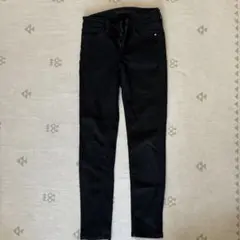 黒スキニー デニム