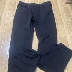 UNIQLOメンズブラック スキニーパンツ 前ポケット付き