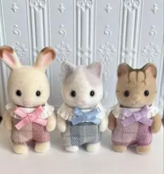 シルバニアファミリー　赤ちゃんロンパース　くすみチェック柄　3着セット