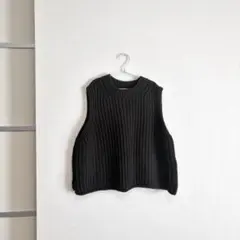 アーバンリサーチ　ニットベスト