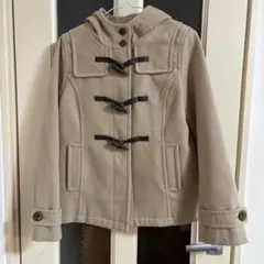 ベージュ ダッフルコート トグルボタン付き