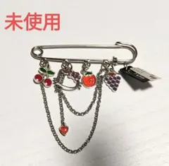 未使用　サンリオ　ハローキティ　ブローチ　アクセサリー　キティちゃん