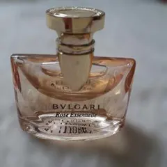 BVLGARI Rose Essentielle 香水 5mlのサムネイル
