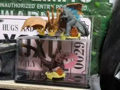 バンダイ・ガシャポンフィギュアシリーズ「HG D+ ゴジラ」3体セット