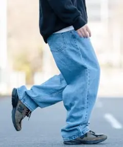 Item thumbnail for item b812bf3e-3c0e-45b6-ac74-af9c062ae28a