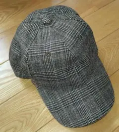 GU チェック柄キャップ フリーサイズ　ブラウン系