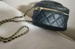 ブラックキルティングショルダーバッグ