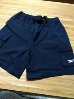 Reebok ネイビー ショートパンツ