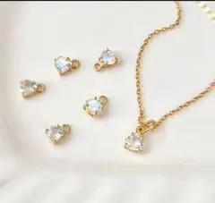 レインボームーンストーンネックレス