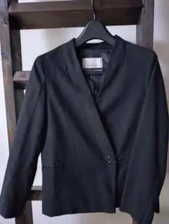 ノーカラージャケットのサムネイル