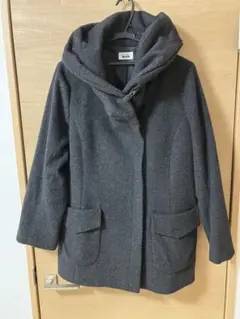 フード付きグレーウールコート